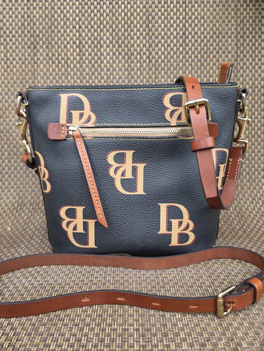 Dooney & Bourke Small Signature Bucket Convertible Crossbody Shoulder Bag